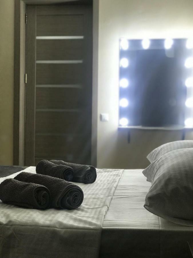 Luxury 4-Bedroom Apartment In The Center Tbilisi ภายนอก รูปภาพ