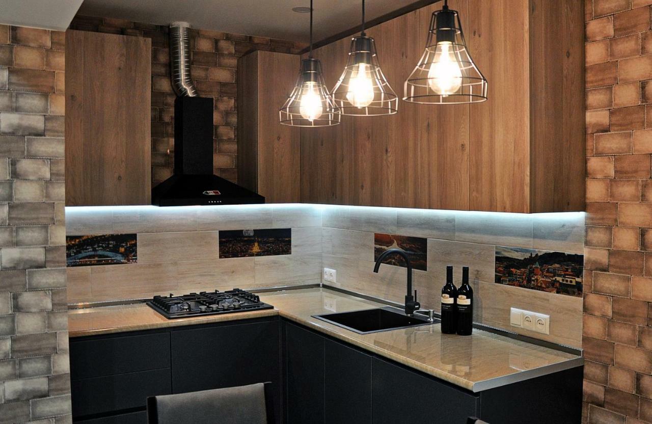 Luxury 4-Bedroom Apartment In The Center Tbilisi ภายนอก รูปภาพ